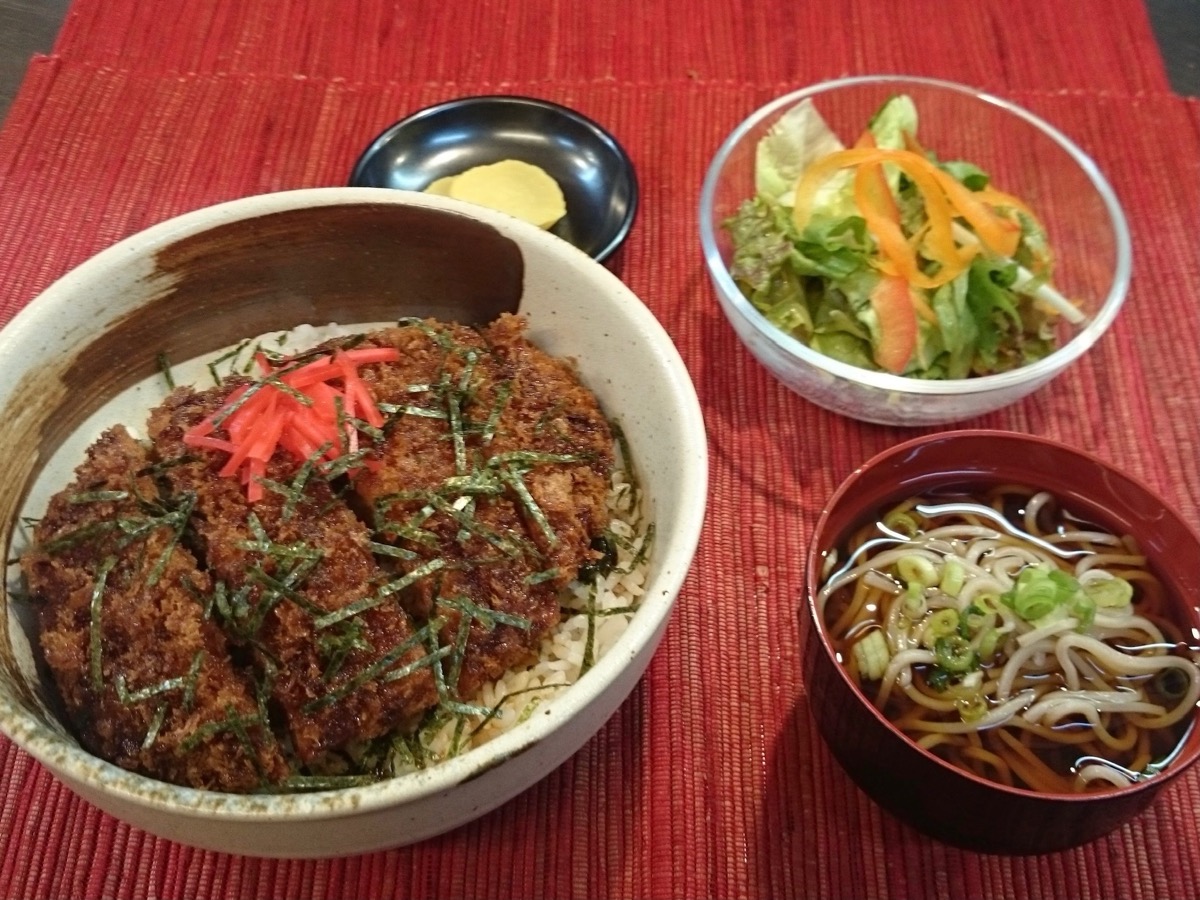 タレカツ丼
